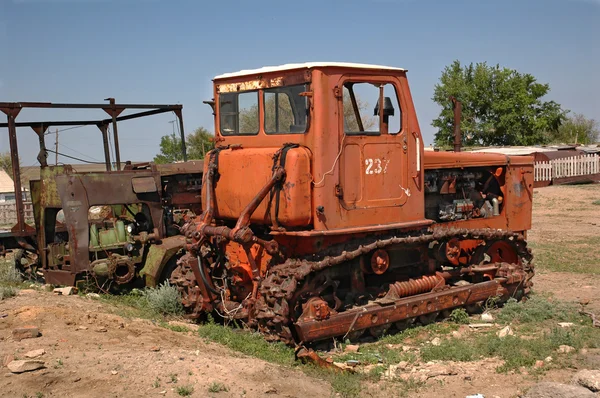 Old caterpillar tractor — Stock Photo, Image