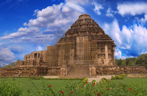 Храм Солнца, Конарк, Индия, вид сбоку — стоковое фото