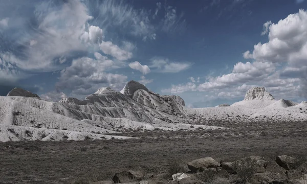 Montanhas Ustyurt em tons de cinza — Fotografia de Stock