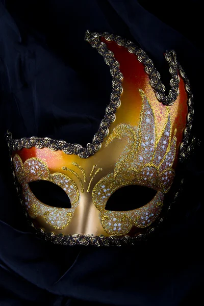 Venecian 面具、 金色和红色 — 图库照片