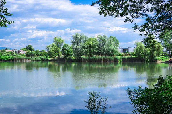 Озеро в парке Лицензионные Стоковые Фото