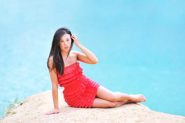 Sexy Frau an einem Strand — Stockfoto