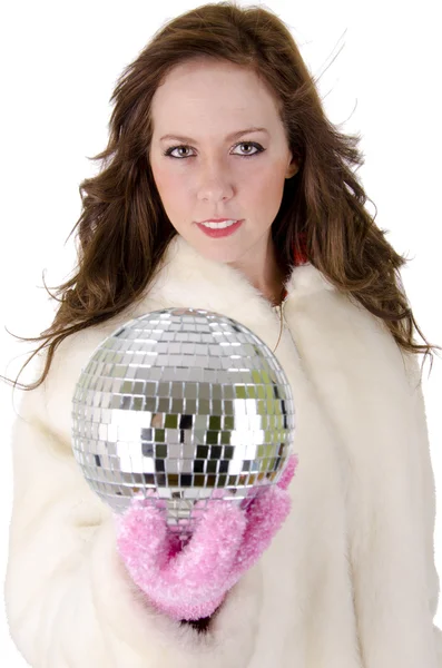 Jeune femme avec boule disco — Photo