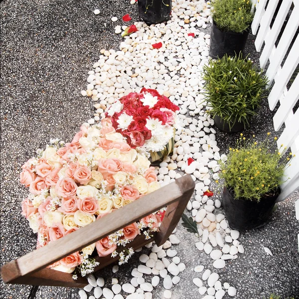 Bouquet of roses, wedding decoration — Stock Photo, Image