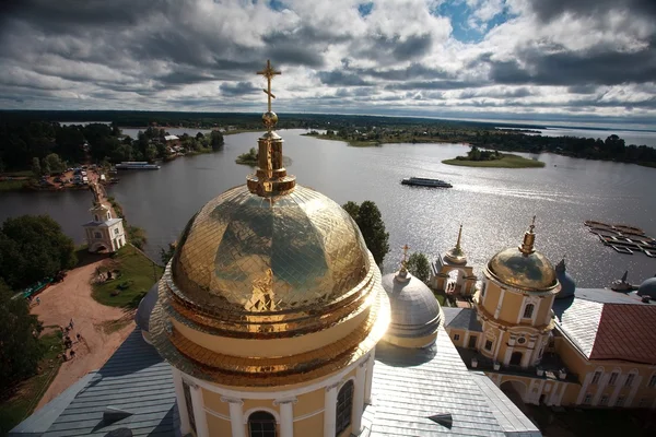 Golden cupola and monastery — Stock Photo, Image