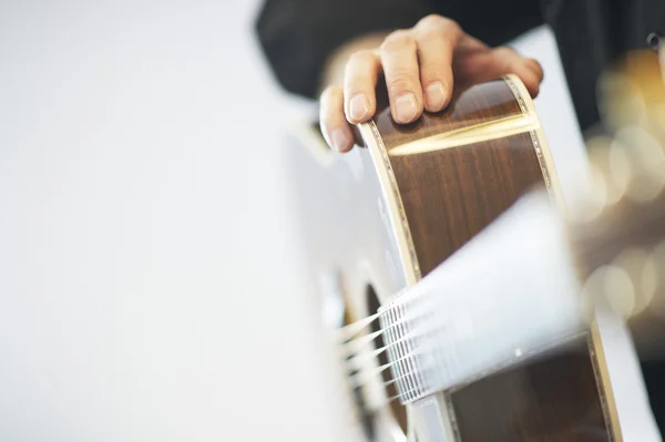 Acoustic western guitar player — Stock Photo, Image