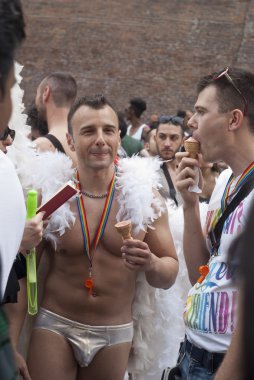 Katılımcılar, Bologna gay pride 2012