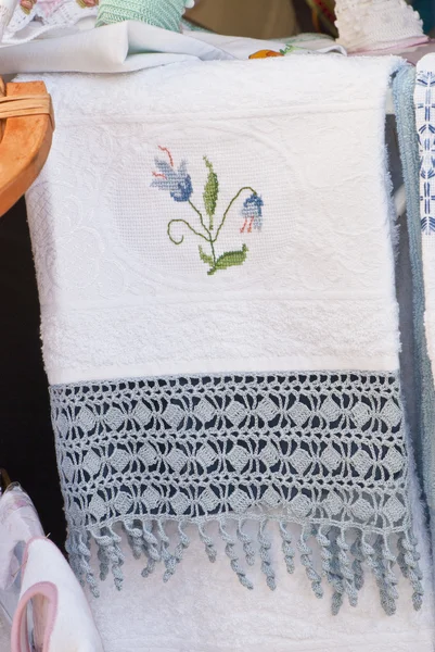 Ręcznik z koronki szydełkowe — Zdjęcie stockowe