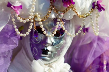 Venedik Karnavalı renkli sanatsal maskeler