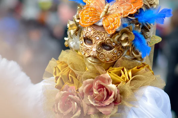 Colorate maschere artistiche per il Carnevale di Venezia — Foto Stock