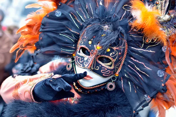 Барвисті художні маски на карнавал Венеції — стокове фото