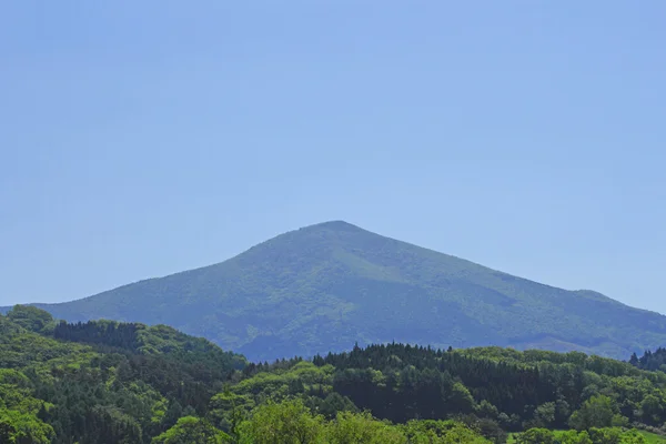 Гора Химакми и голубое небо — стоковое фото