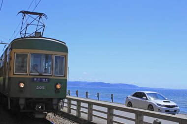 Enoshima Elektrikli tren ve gökyüzü