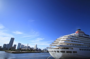 cruise gemi yokohama osanbashi iskelede