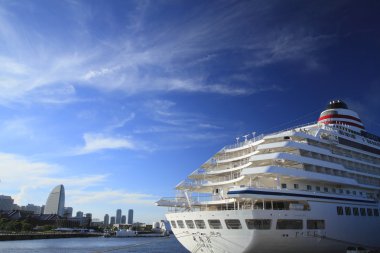 cruise gemi yokohama osanbashi iskelede