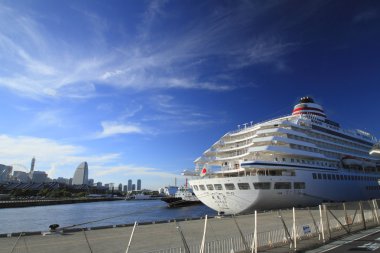 cruise gemi yokohama osanbashi iskelede