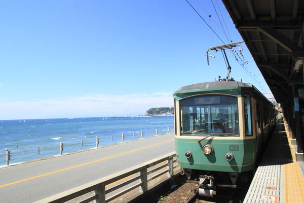 Enoshima Elektrikli tren ve gökyüzü