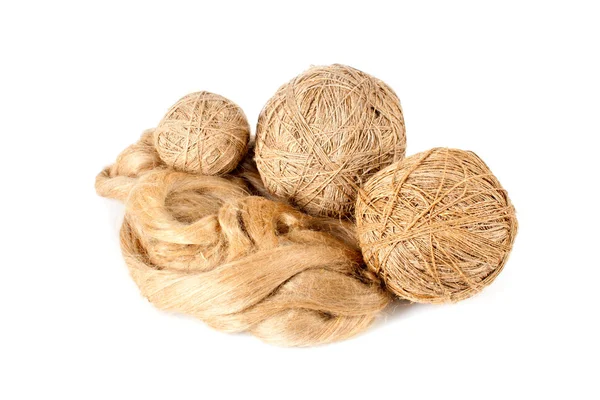 The ball of linen yarn and raw flux — Stock Photo, Image