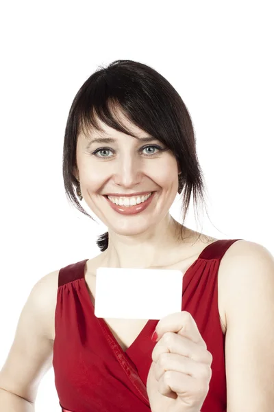 Mujer alegre caucásica con tarjeta de visita en blanco — Foto de Stock