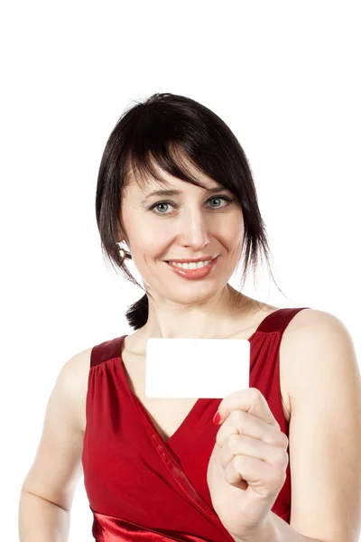 Mulher caucasiana alegre com cartão de visita em branco — Fotografia de Stock