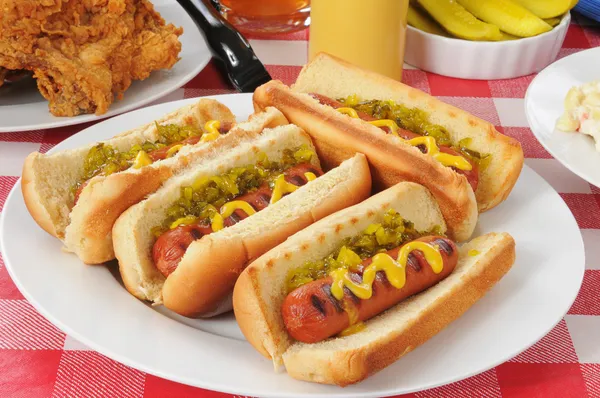 Grilled hot dogs — Stock Photo, Image