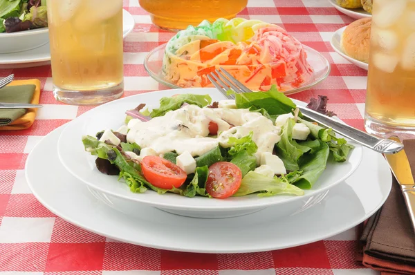 Salade en een gelatine vruchten parfait — Stockfoto