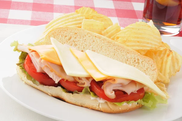 Turkiet och ost submaring smörgås — Stockfoto