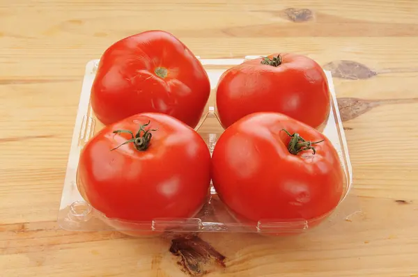 Свіжі помідори — стокове фото