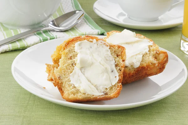 Muffin au beurre de pacane et gâteau au café — Photo