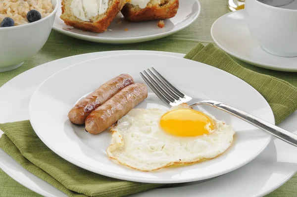 Salsiccia e colazione all'uovo — Foto Stock