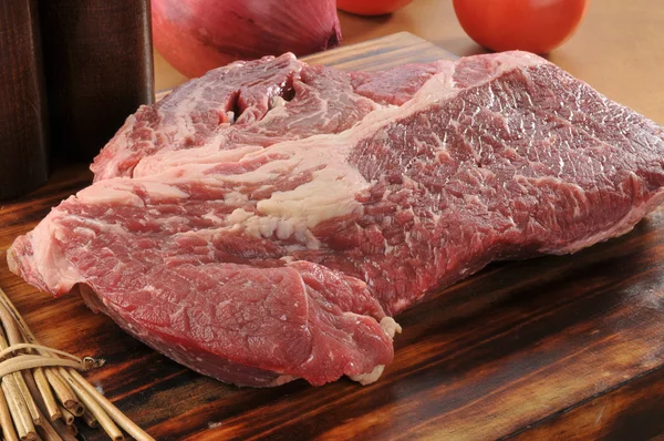 Surowe mięso duszone — Zdjęcie stockowe