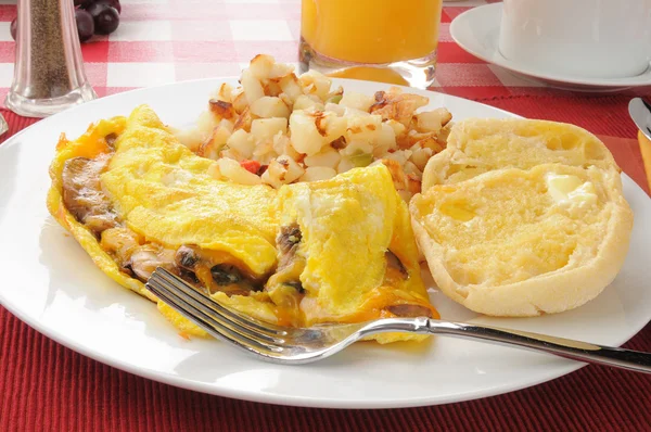 Mushroom and cheddar cheese omelet — Stock Photo, Image