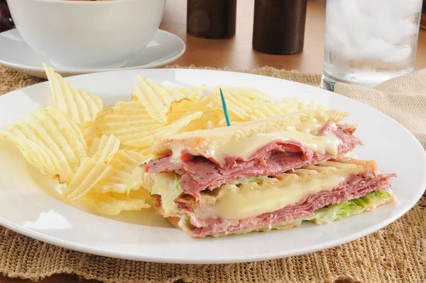 Grillezett pastrami szendvics — Stock Fotó