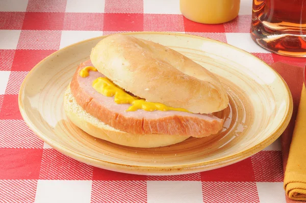 Ham sandwich on a bagel — Stock Photo, Image