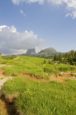 Dolomites peyzaj