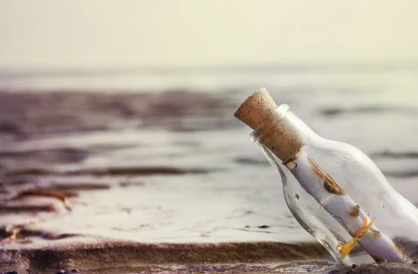 Message in the bottle — Stock Photo, Image