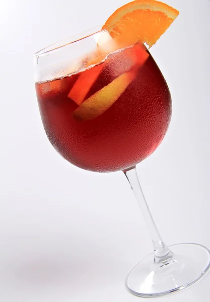 Nové elegantní sklenice sangria — Stock fotografie