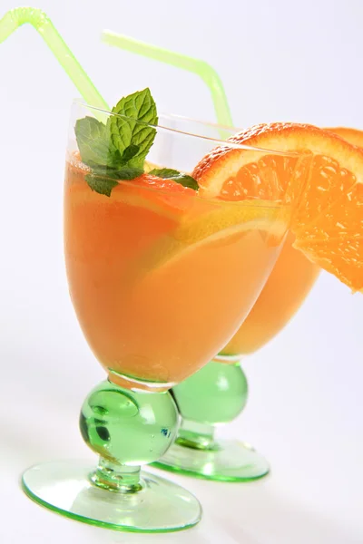 Koktejly s pomerančovým džusem — Stock fotografie