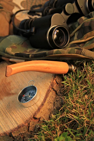 Survival tools near the fire — Stock Photo, Image