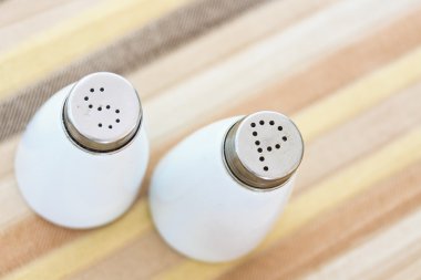 yaşlı tuz ve biber Çalkalayıcı