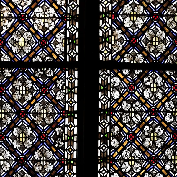 Mozaikové okno v katolického chrámu — Stock fotografie
