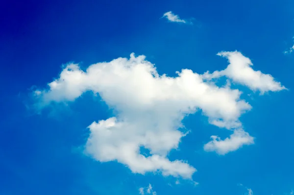 Pojedyncze chmury — Zdjęcie stockowe