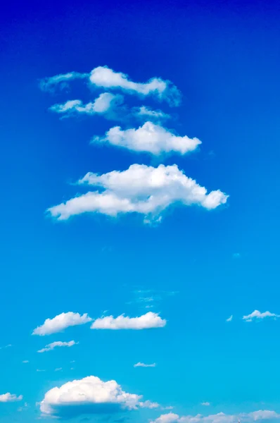 Jasne chmury — Zdjęcie stockowe