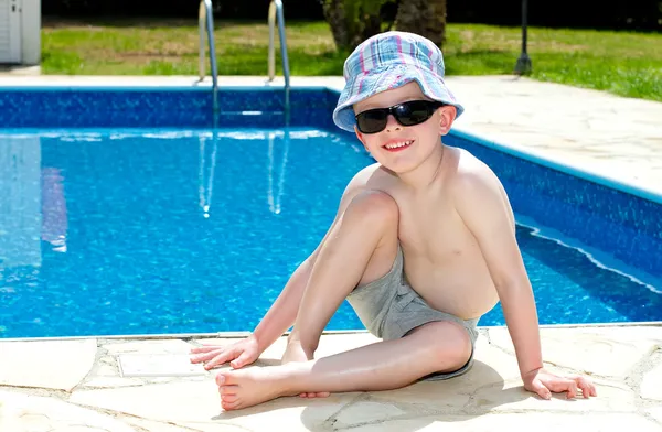 Små pojkar njuter sin sommarsemester — Stockfoto