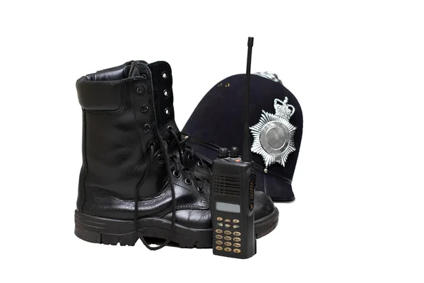 Polislerdenbirinin çizme, radyo ve izole kask — Stok fotoğraf