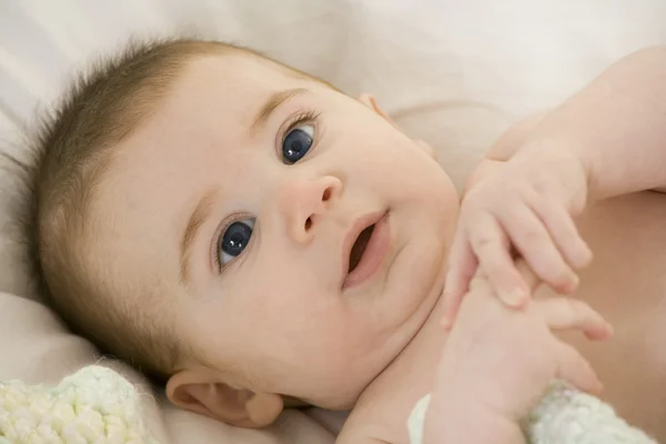 Bebé caucasiano — Fotografia de Stock
