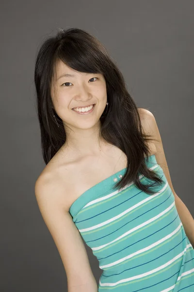 Asiática adolescente —  Fotos de Stock