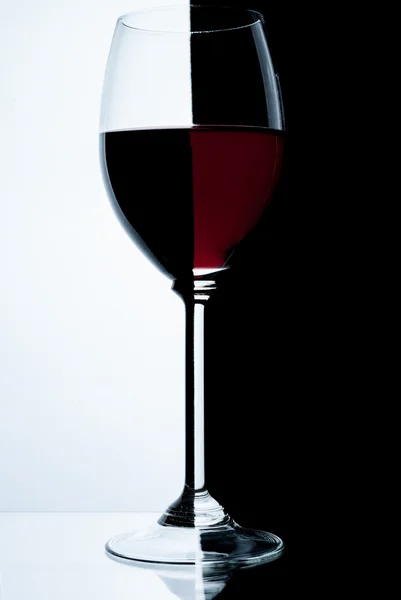 Copo de vinho tinto. — Fotografia de Stock
