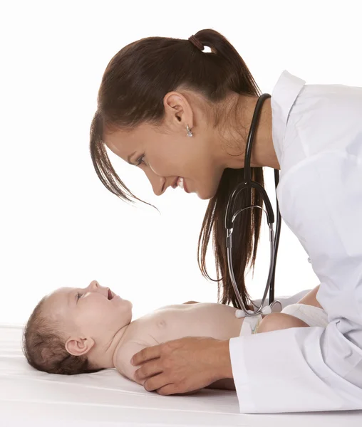 女性医師と赤ちゃん — ストック写真