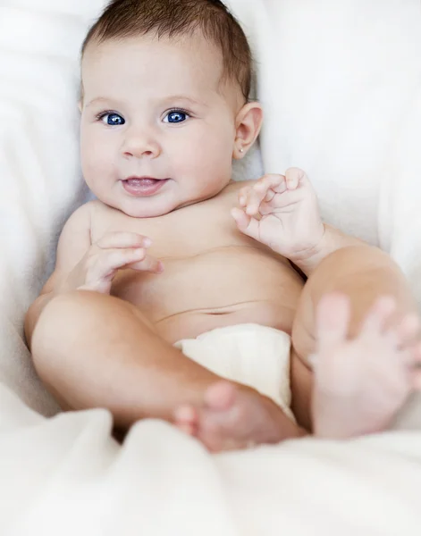 Bayi perempuan duduk — Stok Foto